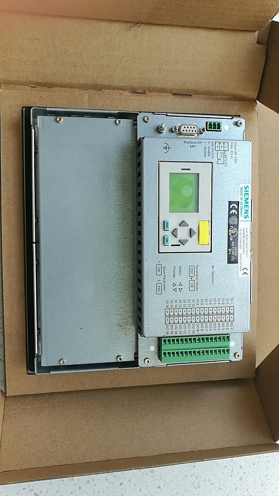 

Новая Оригинальная динамометрическая панель HMI для 6AV3688-3ED13-0AX0