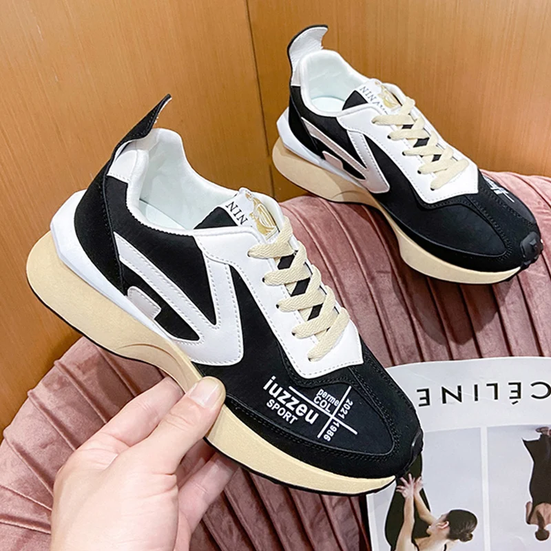 

Женские кроссовки на платформе, черные дышащие кроссовки на плоской подошве, прогулочная обувь для бега, весна-лето 2022