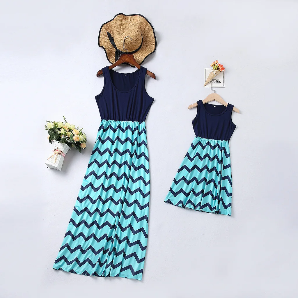 

Matching Family Outfits Mother Daughter Dresses 8 Color Striped Sleeveless Mum and Girl Outfits Family Look Mommy and me clothes