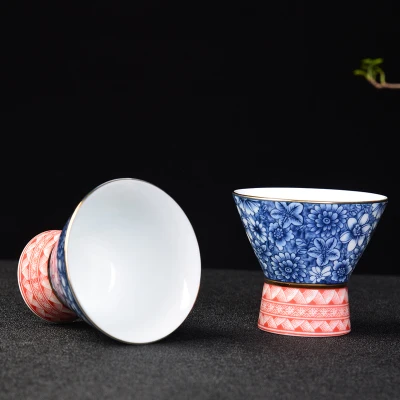 Керамическая чайная чашка Цзиндэчжэнь с белыми тонкими шинами сине-белая