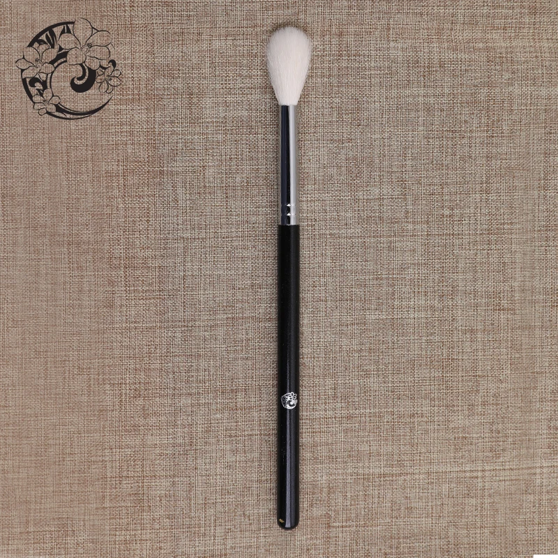 Профессиональная кисточка для теней век от бренда ENERGY кисти макияжа из козьей