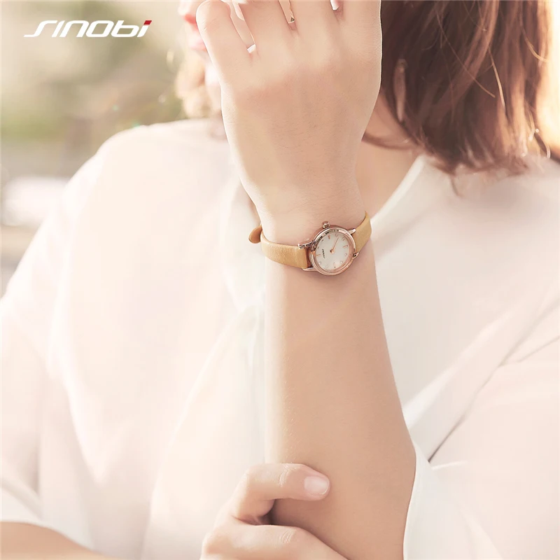 

Часы наручные женские кварцевые с ремешком из натуральной кожи