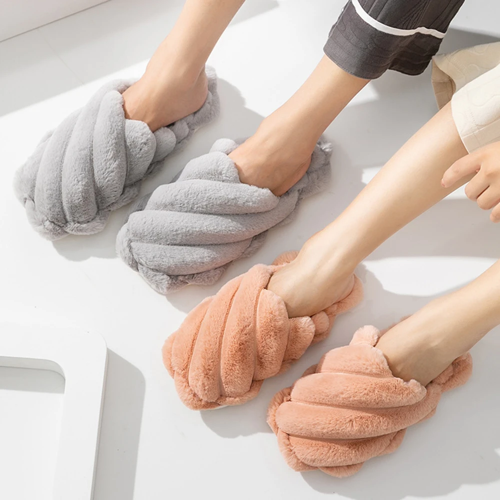 

Зимние теплые пушистые тапочки для женщин с мягкой подошвой сланцы для дома плоская пушистая обувь для дам Нескользящая домашняя обувь для ...