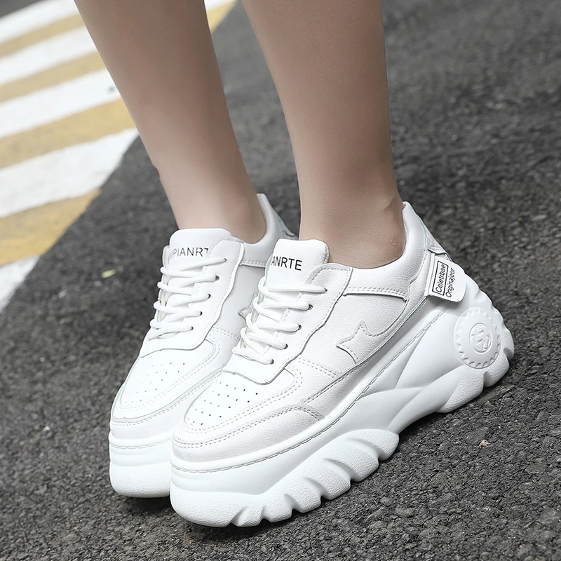 

New Beige Black Black Platform Sneakers Women Thick Soled Sneakers Fashion Non-slip Autumn Women Casual Vulcanized Shoes