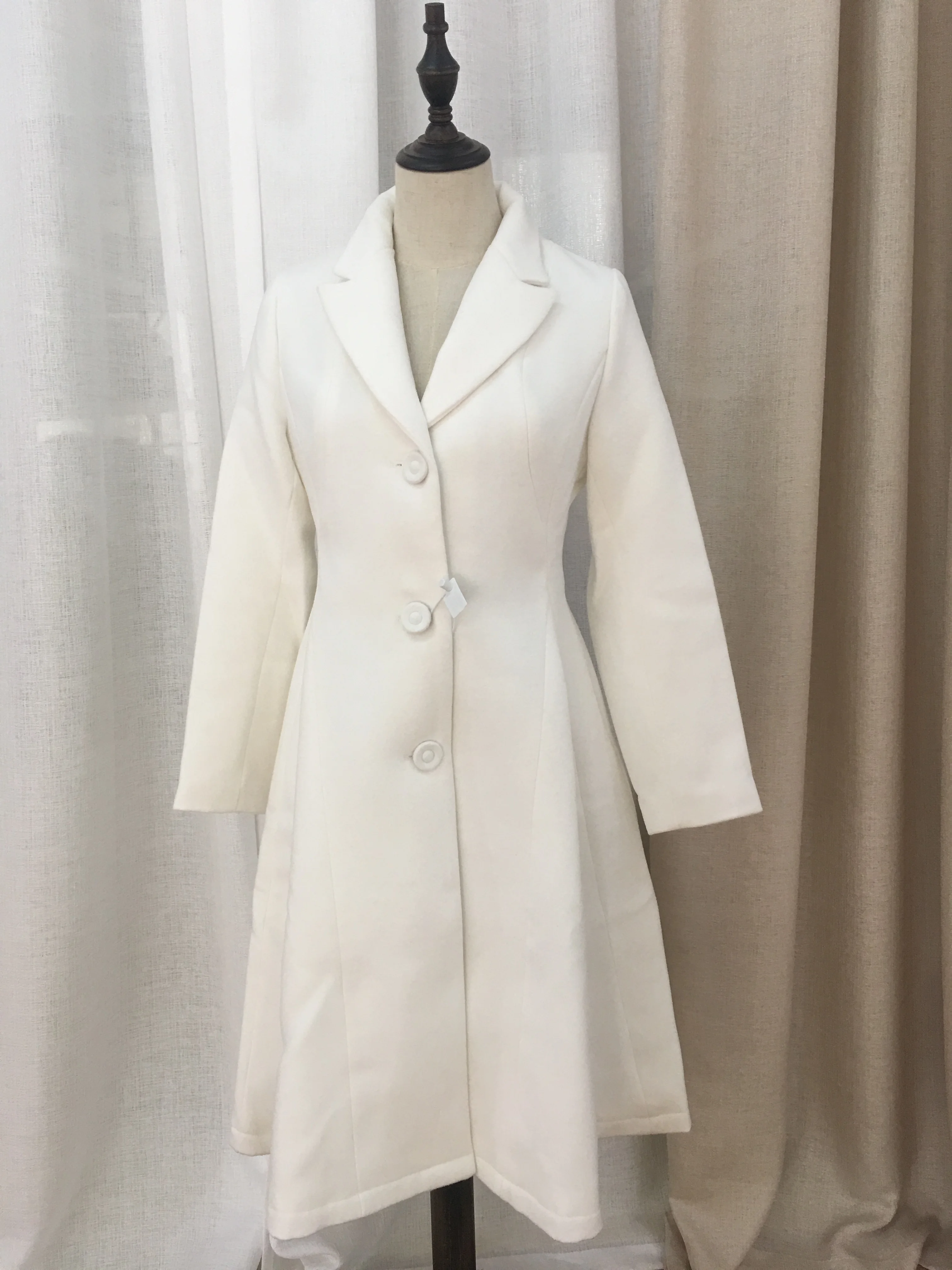 Женское длинное шерстяное пальто Белое Облегающее однобортное из смешанной