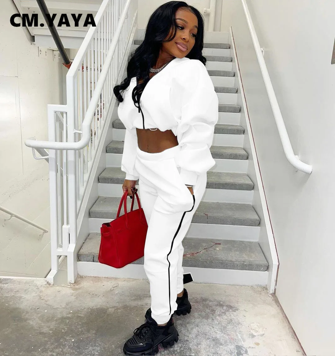 

Женский весенне-зимний комплект одежды CM.YAYA из двух предметов, свитшот на молнии с нашивкой и полосатые брюки с боковыми полосками, спортивн...