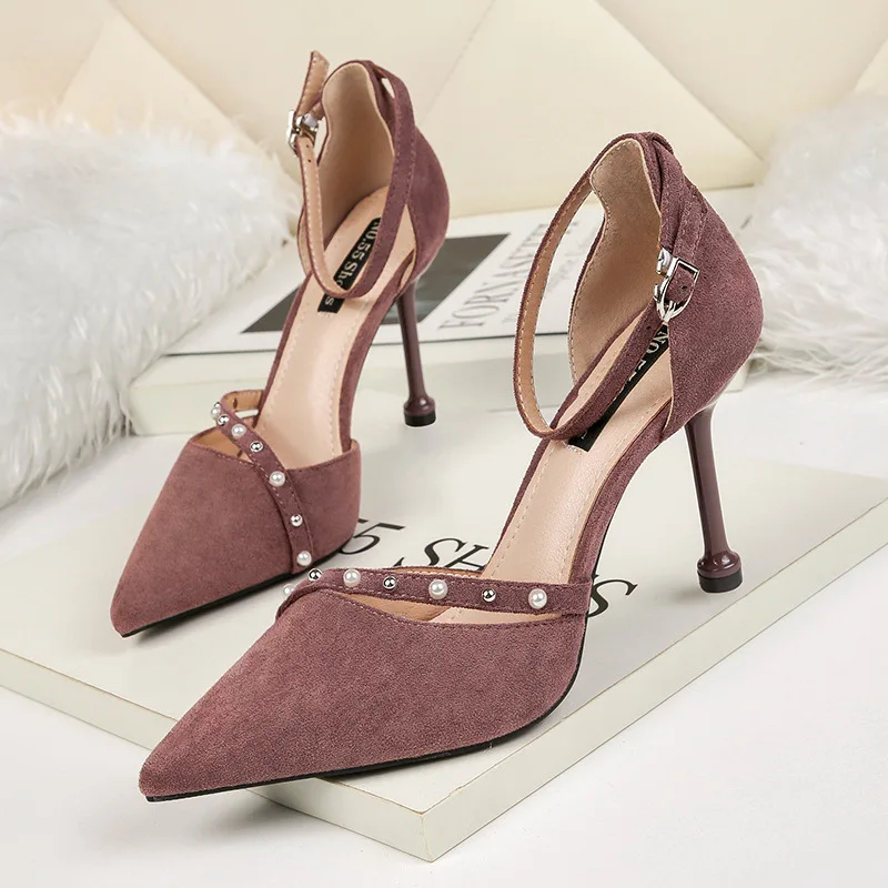 Korean version of the fashion pointed pearl high heels nightclub was thin with a female sandals stiletto temperament |