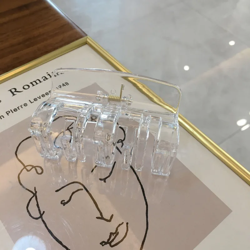 CYGJFC Woman New Fashion Hair Claw Clip Women Accessories Girls Hairpins Barrettes Hairgrip Headwear Ornaments Simple Taira |