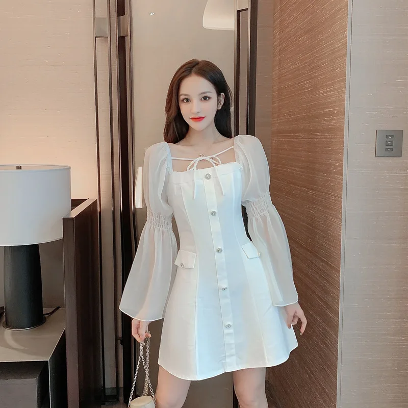 

Early autumn new light mature retro small square neck mesh trumpet sleeve stitching temperament waist slimming A-line dress 2020