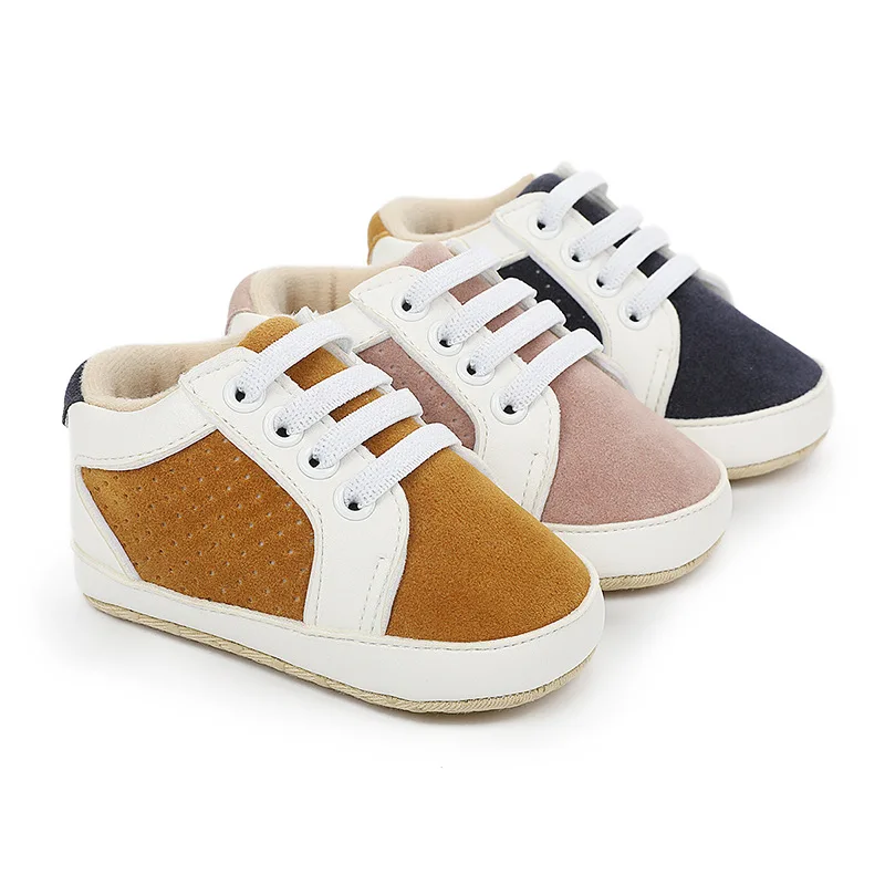 

Детские кроссовки из мягкой искусственной замши