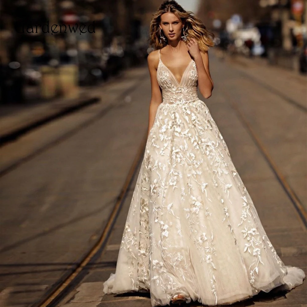 

3 D Flowers Wedding Dress 2020 Embroidery Lace A Line Bride Dress V Neck Spaghetti Straps Bride Gowns Open Low Back Floral Skirt