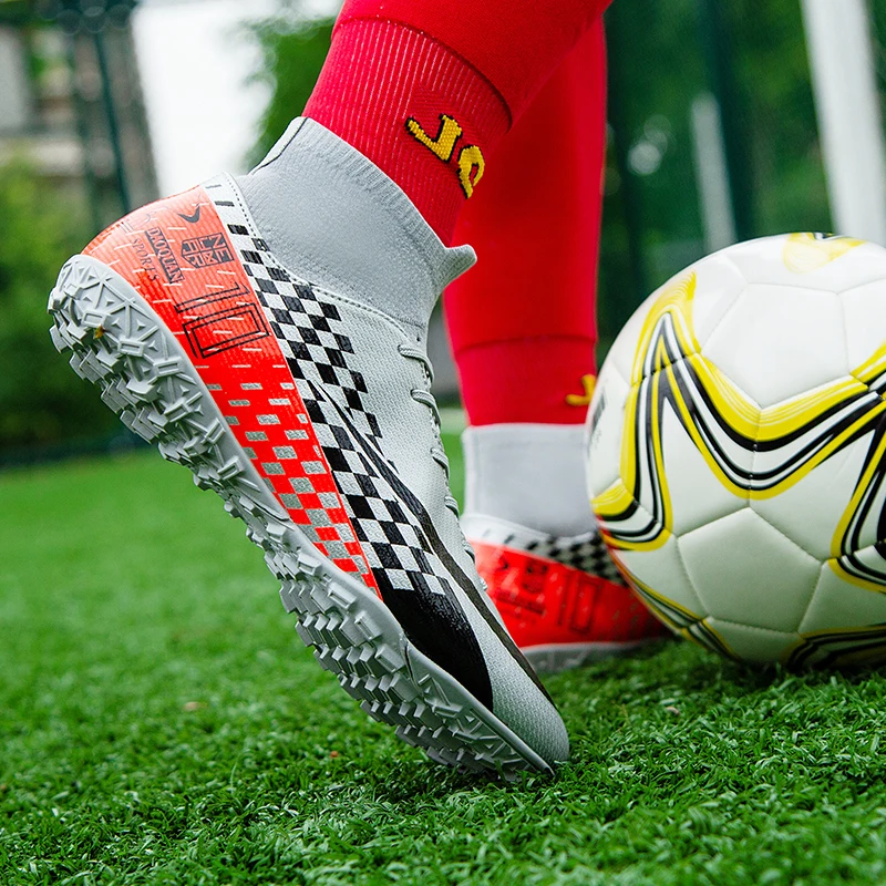 

Men's Soccer Shoes High Ankle Cleats Teenager Breathable Sneakers Size 35-45 Grass Training FG / TF Kids Antiskid Football Boots
