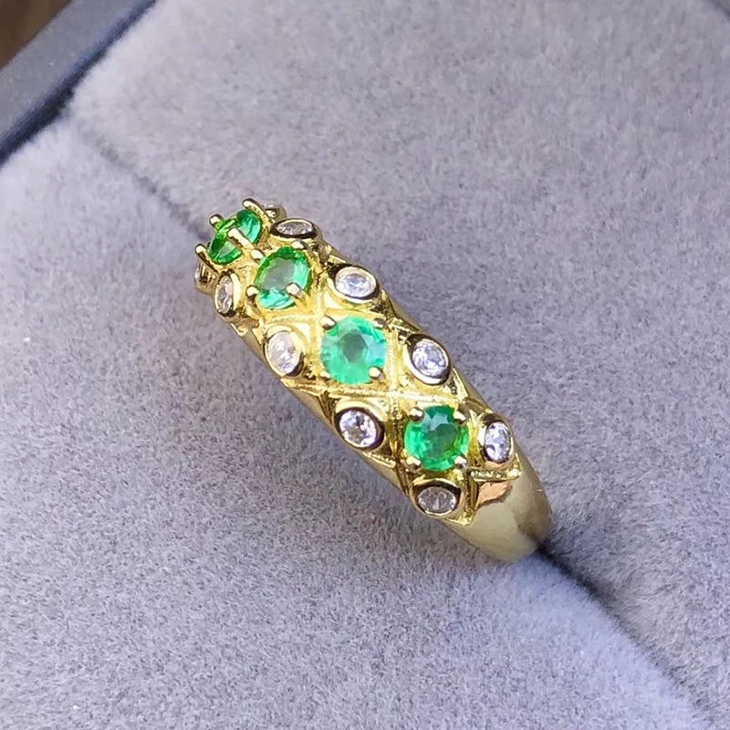 Кольцо из серебра 925 пробы с изумрудом 4 шт.|Кольца| |