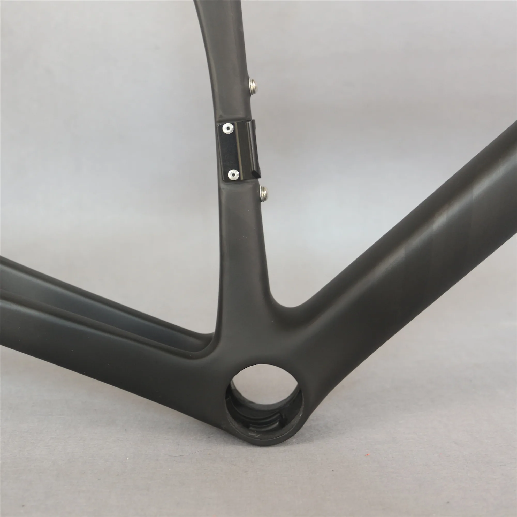 Задний кронштейн из углеродного волокна T800 для дисков и шоссейных велосипедов |