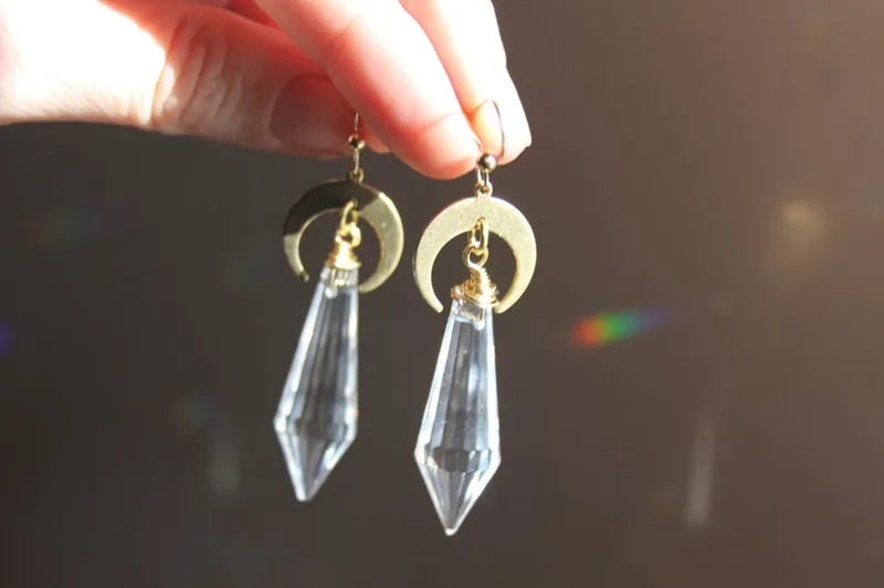 Подвески в виде луны и солнца