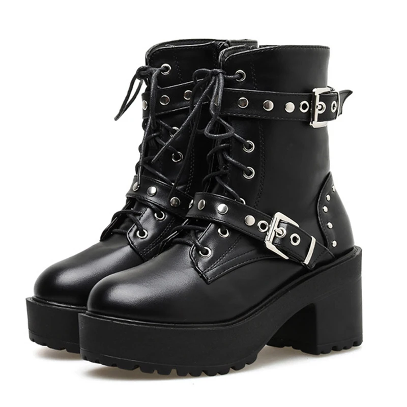 

Новые кожаные готические черные ботинки с заклепками, женские пикантные ботинки на массивном каблуке и платформе с цепочкой, женские ботил...