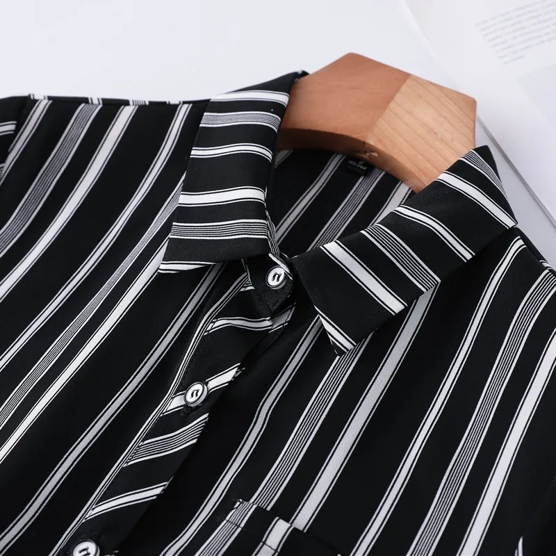 Профессиональная рубашка в красную и белую полоску для офиса женская с длинным