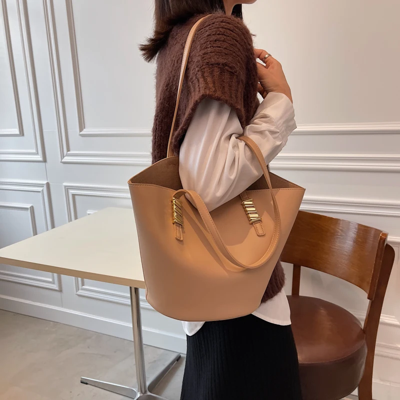 

Women's Handbags