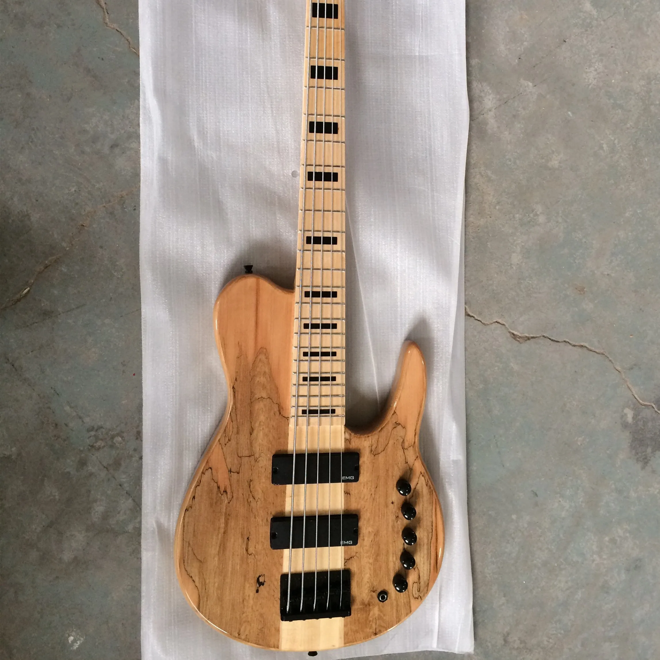 Высокое качество бабочка 5 струн золы древесины бас гитара шея через корпус для