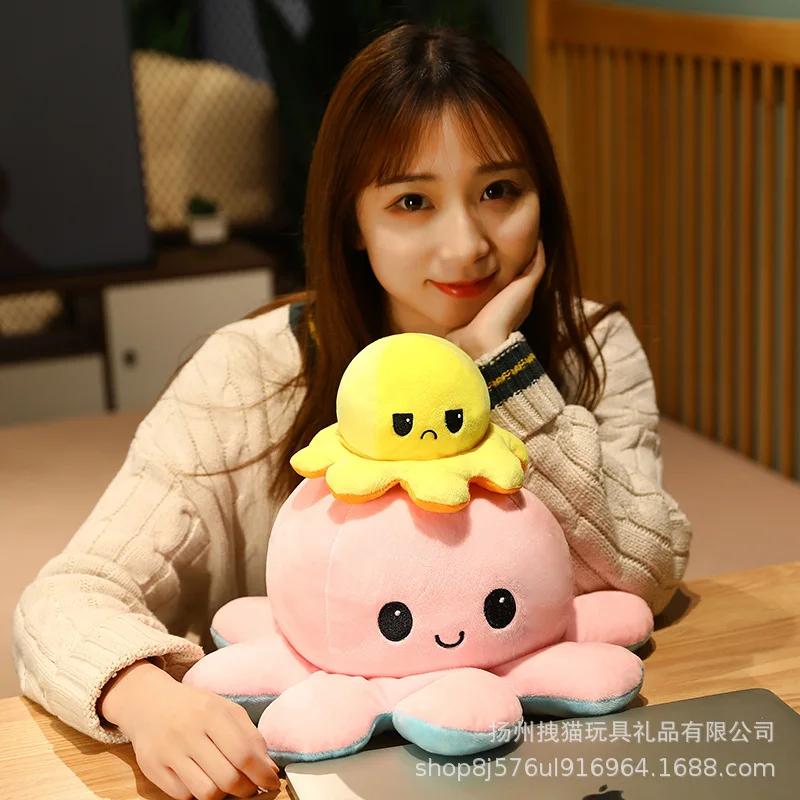 

Pleasure Fidget Flip Toys Chirdree 2021 Ornaments Toys Luminous Home Supply Man Octopu Bedroom Christmas Peluche Octopus