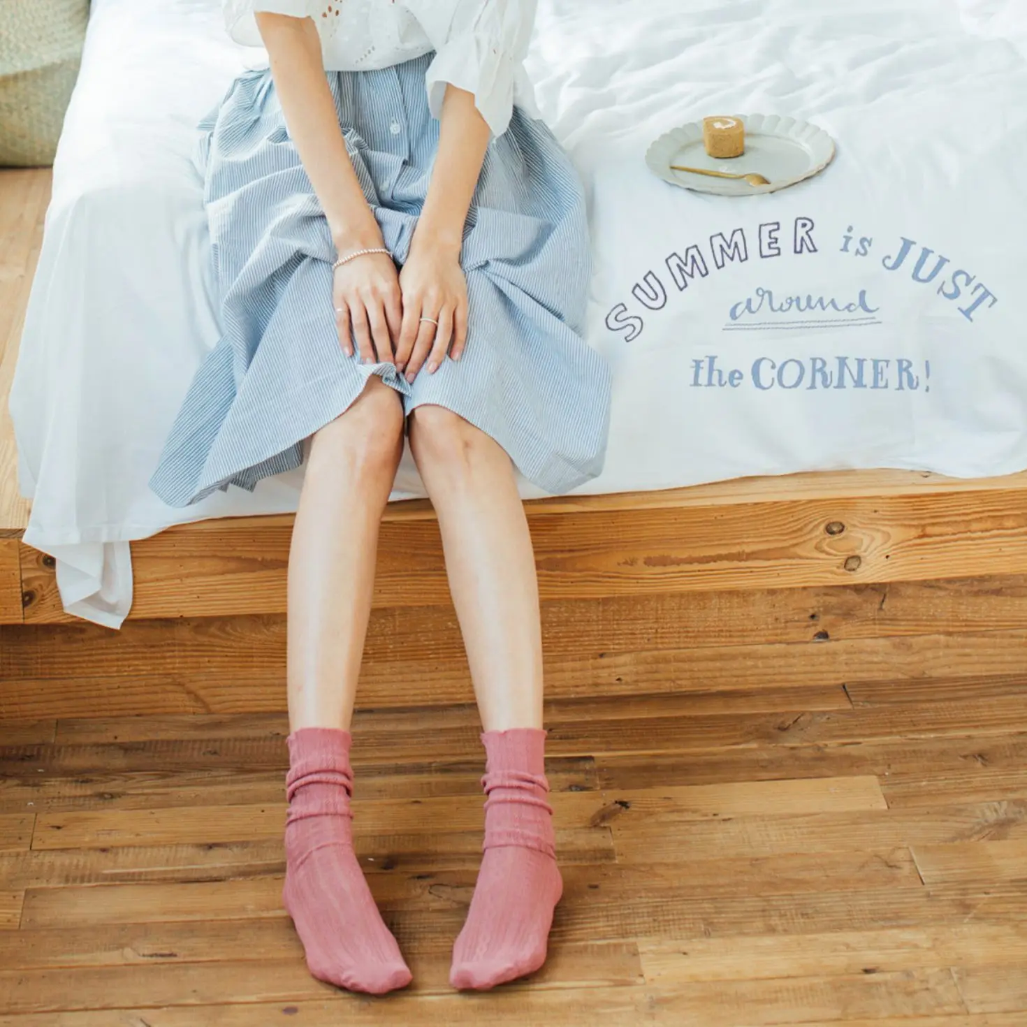 

Woman Socks 1 Pair fashion Spring New Fashion Socks Summer Solid Hollow Out Women Soft Cute Long Socks For Women Mesh Thin Socks