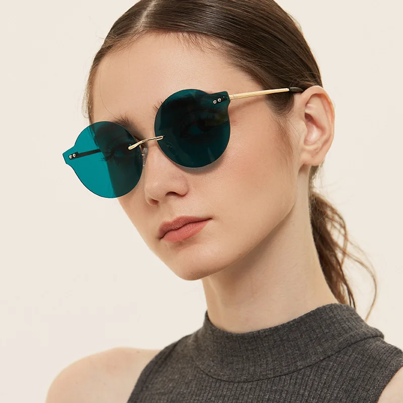 

shipping 2021 Rivet Free round sunglasses for women with ocean colored lenses vintage sunglasses metallic glasses