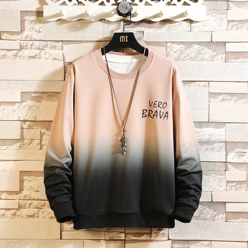 

Hoodies & Sweatshirts