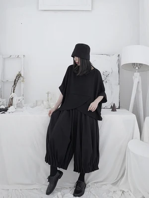 Футболка женская летняя с коротким рукавом летучая мышь и большим вырезом |