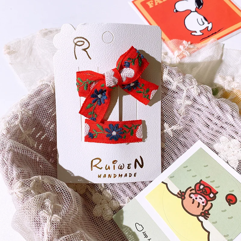 

2 Pcs Ethnic Style Simple Compact Embroidery Flower Bow Duckbill Clip Sweet Girl Princess Fashion BB Clip Hair Accessories
