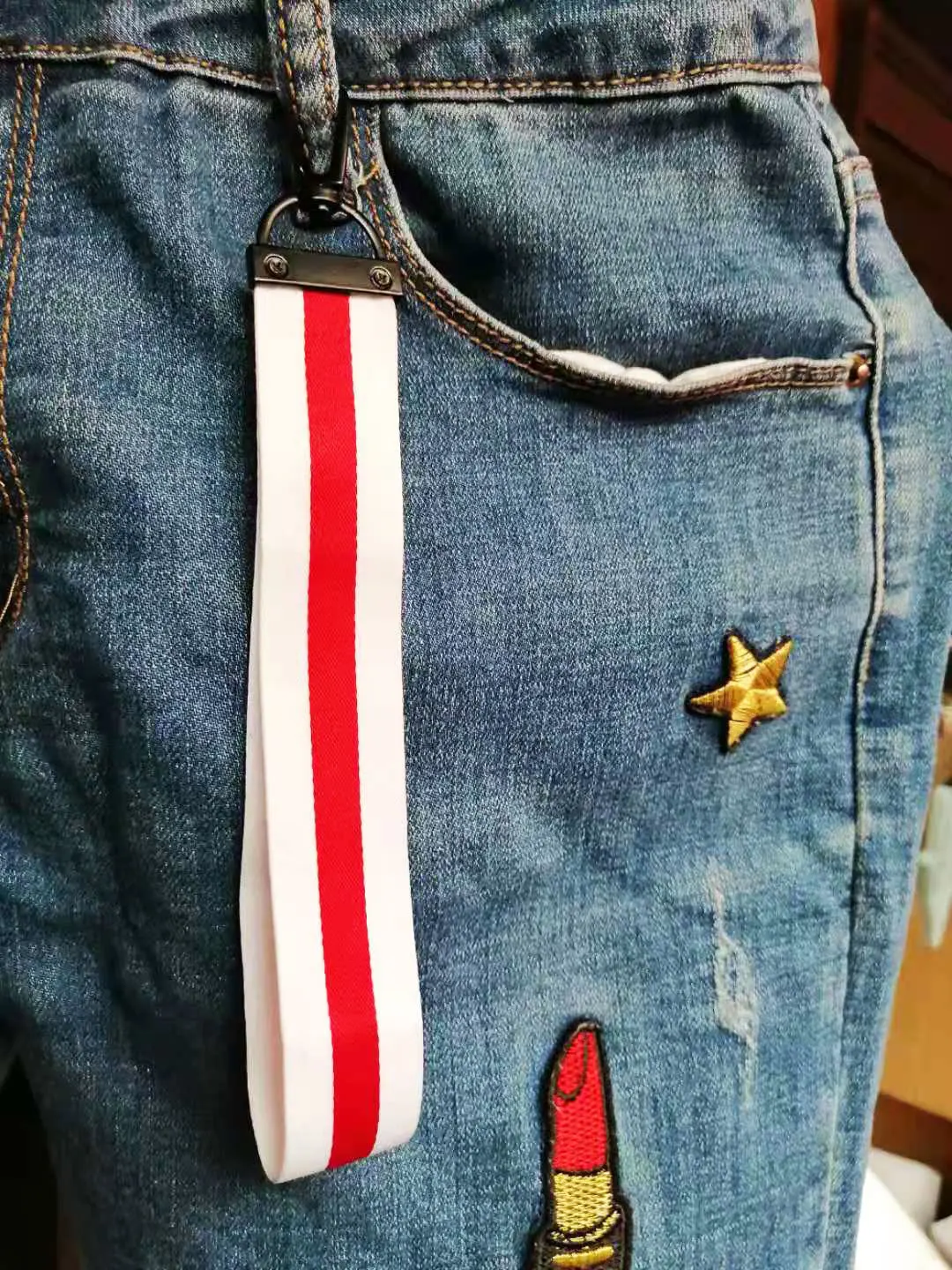 Брелоки с историческим флагом Республики Беларусь ручной работы значки для