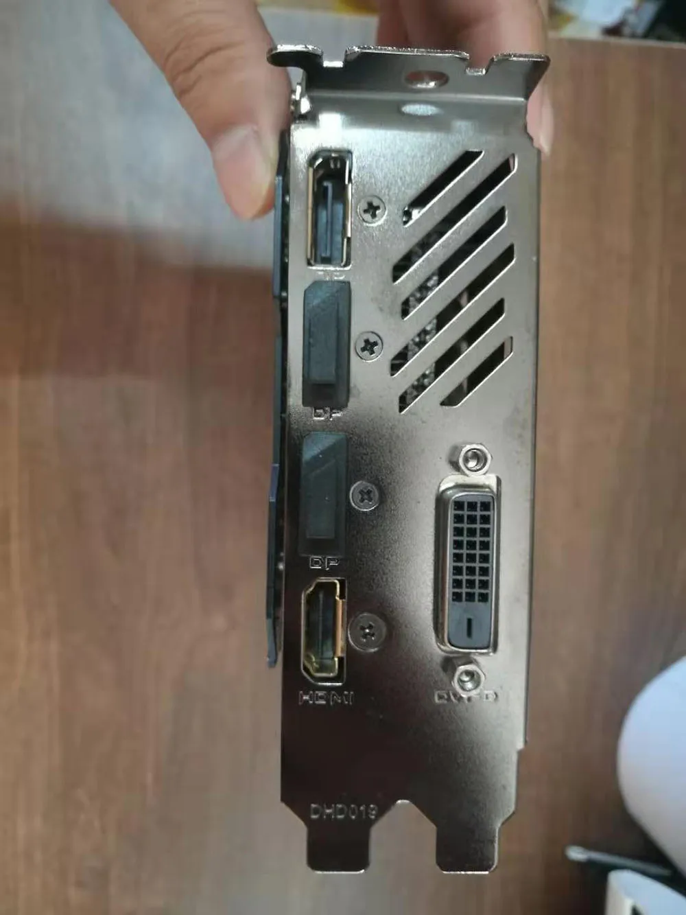 Оригинальная графическая карта Gigabyte AMD Radeon RX570 gpu rx 570 4 Гб с видеокартой GDDR5 256 бит для игр pc gamer б/у