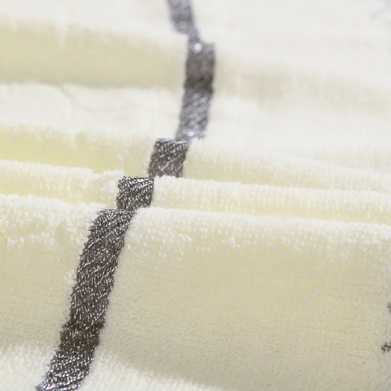 

New Cotton Beach Towel 70*140cm Solid Color Geometric Jacquard Shower Towels For SPA Bathroom Bath Towels For Adults