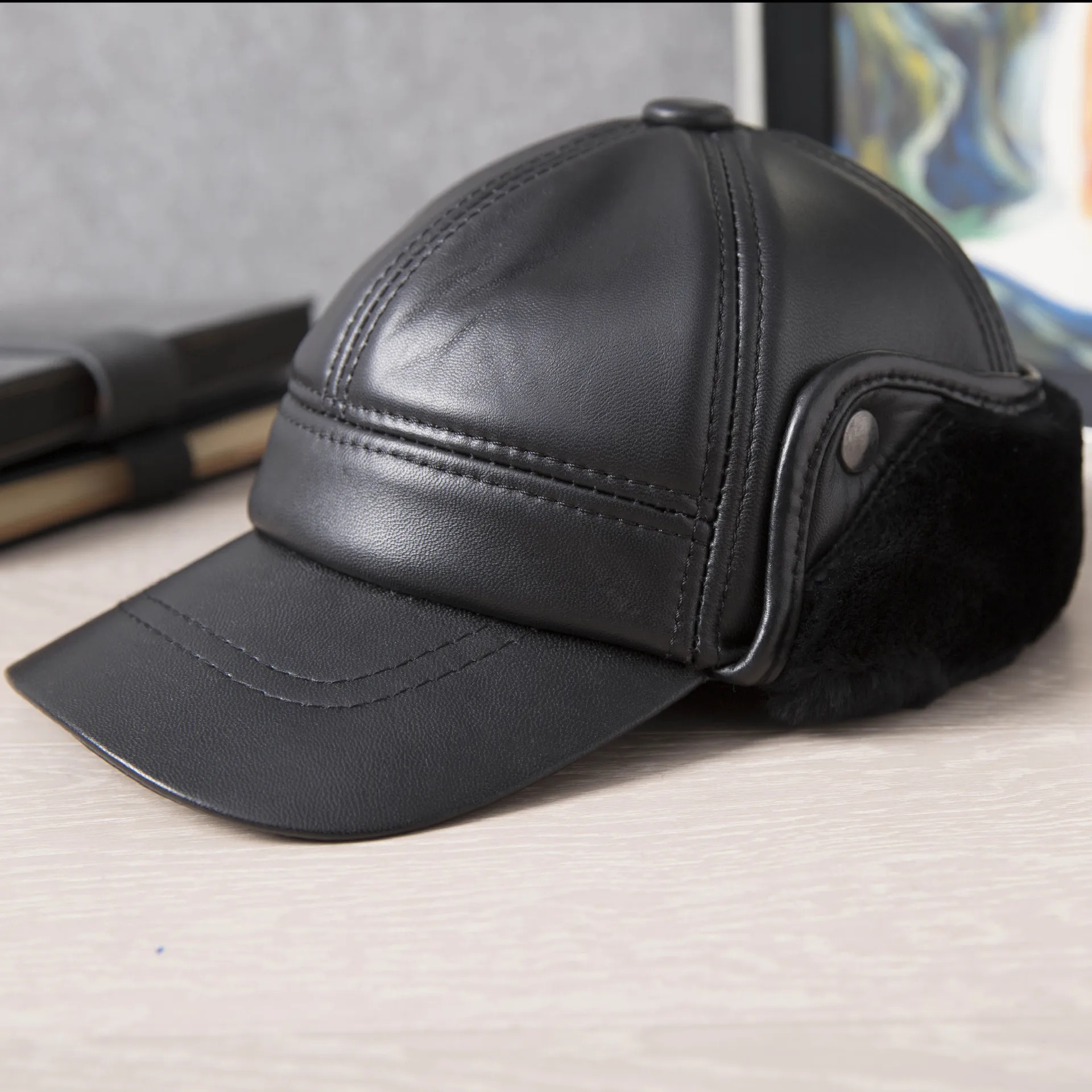 

Шапка-бейсболка из натуральной кожи, с флисовой подкладкой