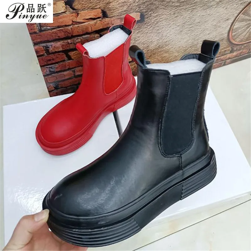 Leather elastic motorcycle boots leather round toe thick bottom Chelsea boots high street fashion young lady ankle boots