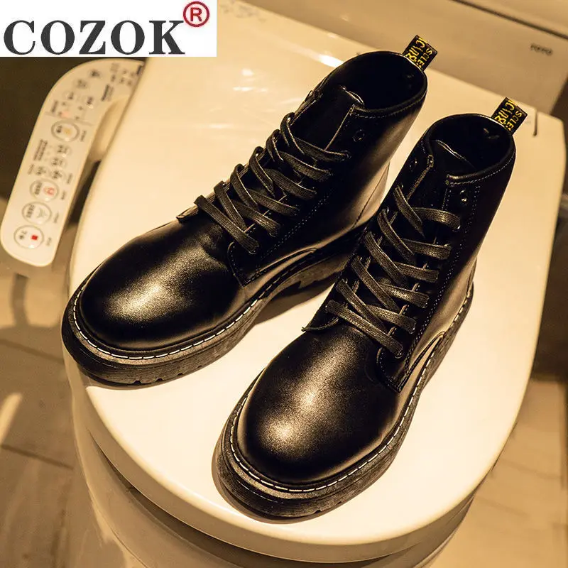 2020 New Black Boots Men's Korean Version Student All-match Mid-Top Boots Men's Waterproof Hight-Top Leather Shoes Men