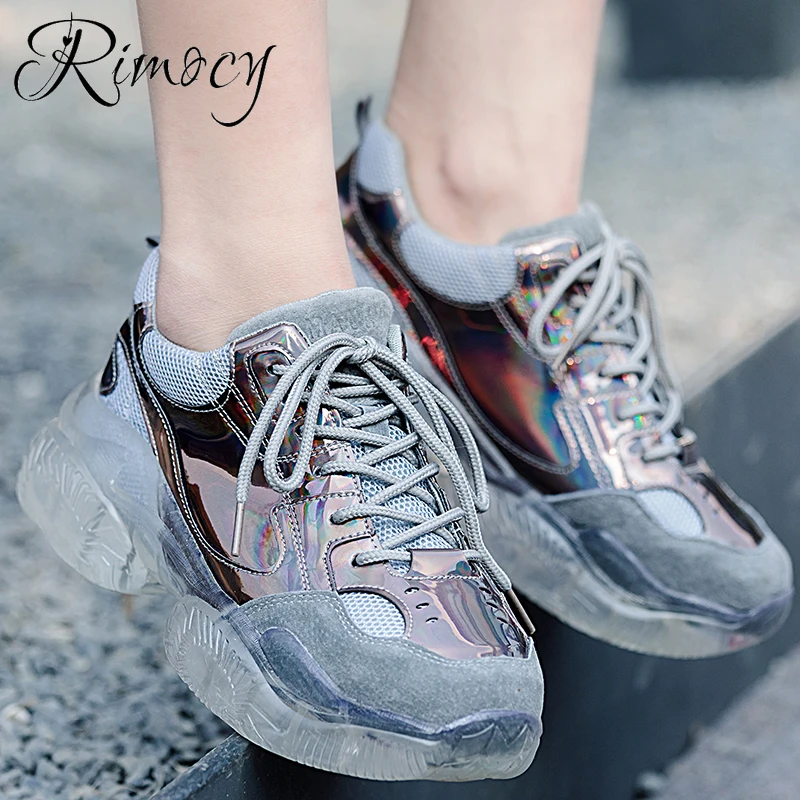 Женские кроссовки из натуральной кожи на прозрачной платформе повседневные