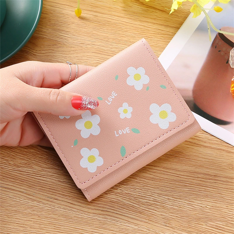 

Women Printed Snap Button Wallet Short Folding Fashion Small Fresh Wallet Ladies Wallet Small Purse Small Bag Small Coin Purse
