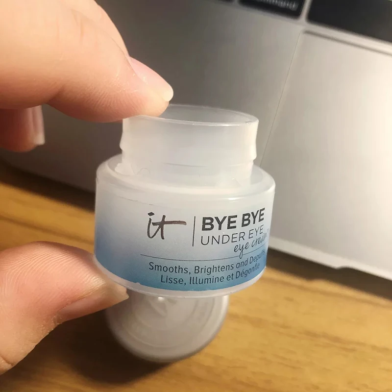

Anti-dark circles, anti-wrinkle, light lines, fat particles, eye cream, eye care It Cosmetics 15ml