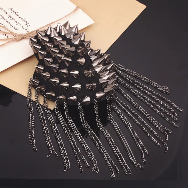 Рок Панк Заклепки эполета ювелирные изделия кисточка плечо брошь певец эполеты