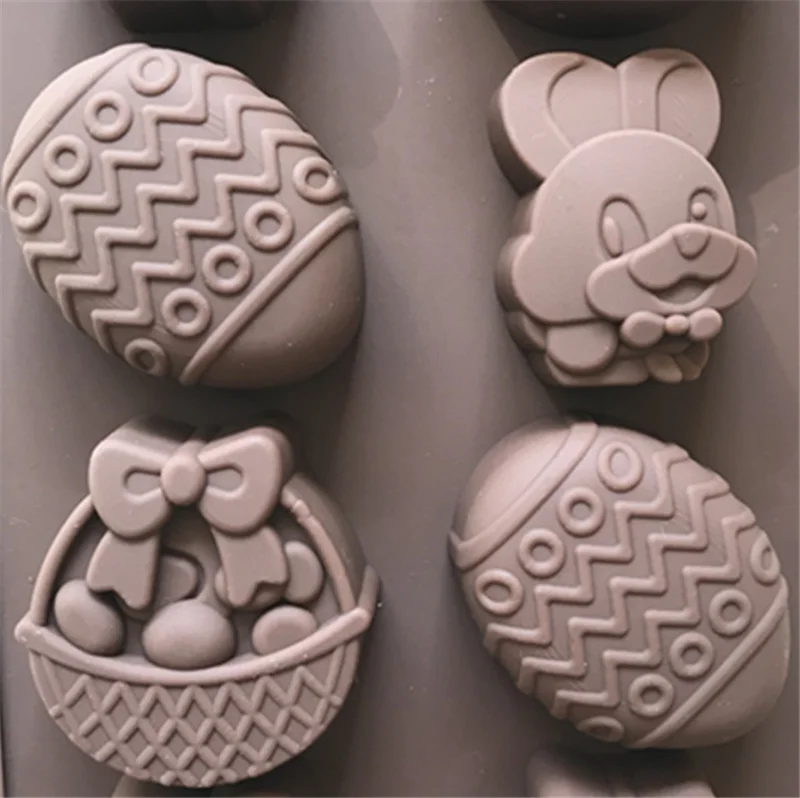 Желтыми бантами на плечах с изображением пасхального яйца и кроликов шоколадная