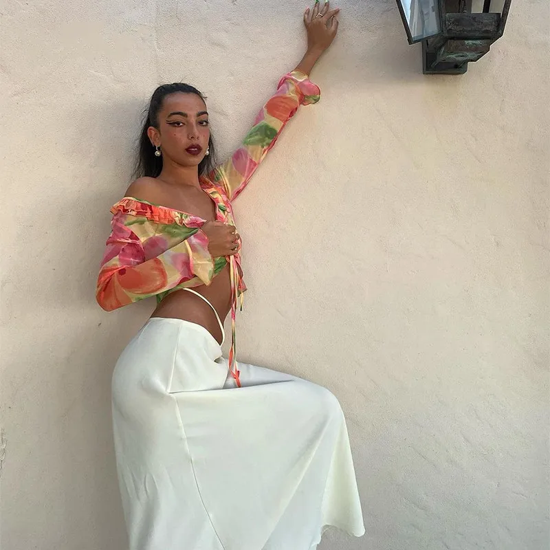 

Floral Print T Shirt Tops Women 2021 Summer Y2K Ruffles V Neck Long Sleeve Bandage Tee Casual Crop Top For Women Beach T-Shirts