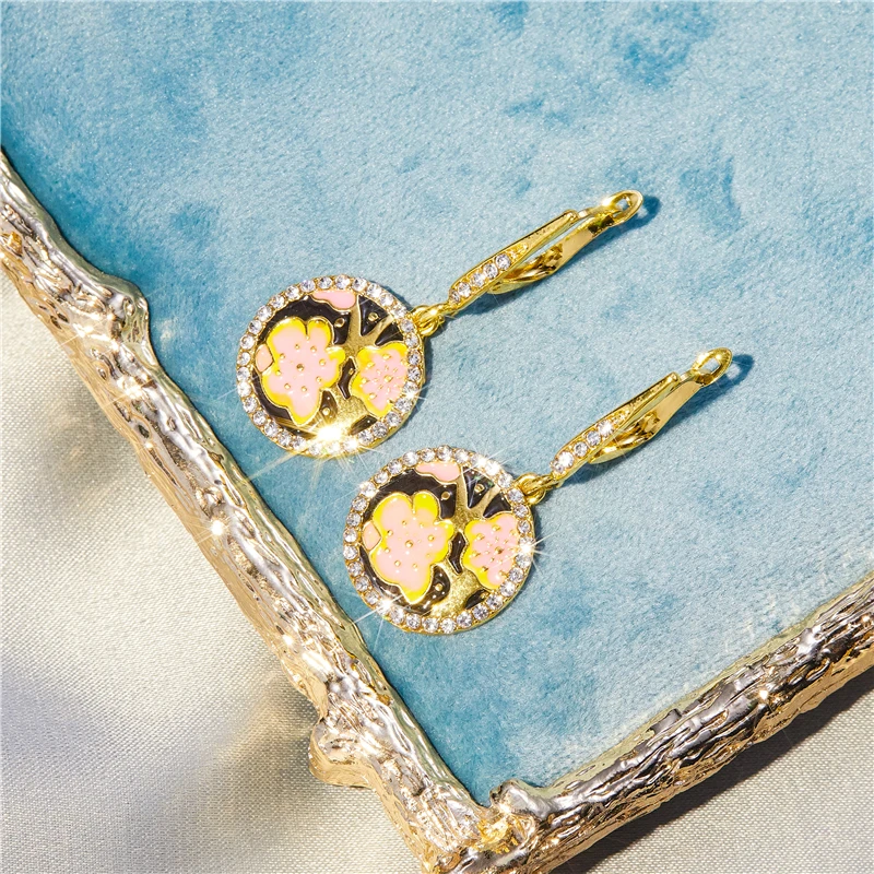 

Fashion exquisite popular women's light luxury golden flower pattern earrings Valentine's Day holiday gift jewelry wholesale