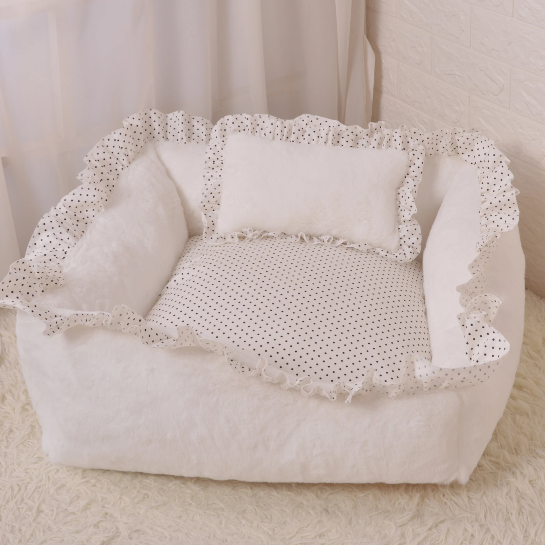 

White Coral Fleece Pet Sofa Bed Thick Cushion Dog Bed Square Doghouse