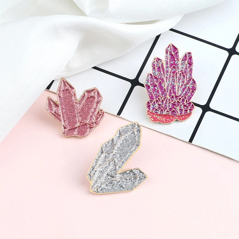 

Pink Geometry Spar Brooches Bling Bling Sequins Enamel Pins Exquisite Pretty Badges Custom Fashion Jewelry Gifts for Girls Women