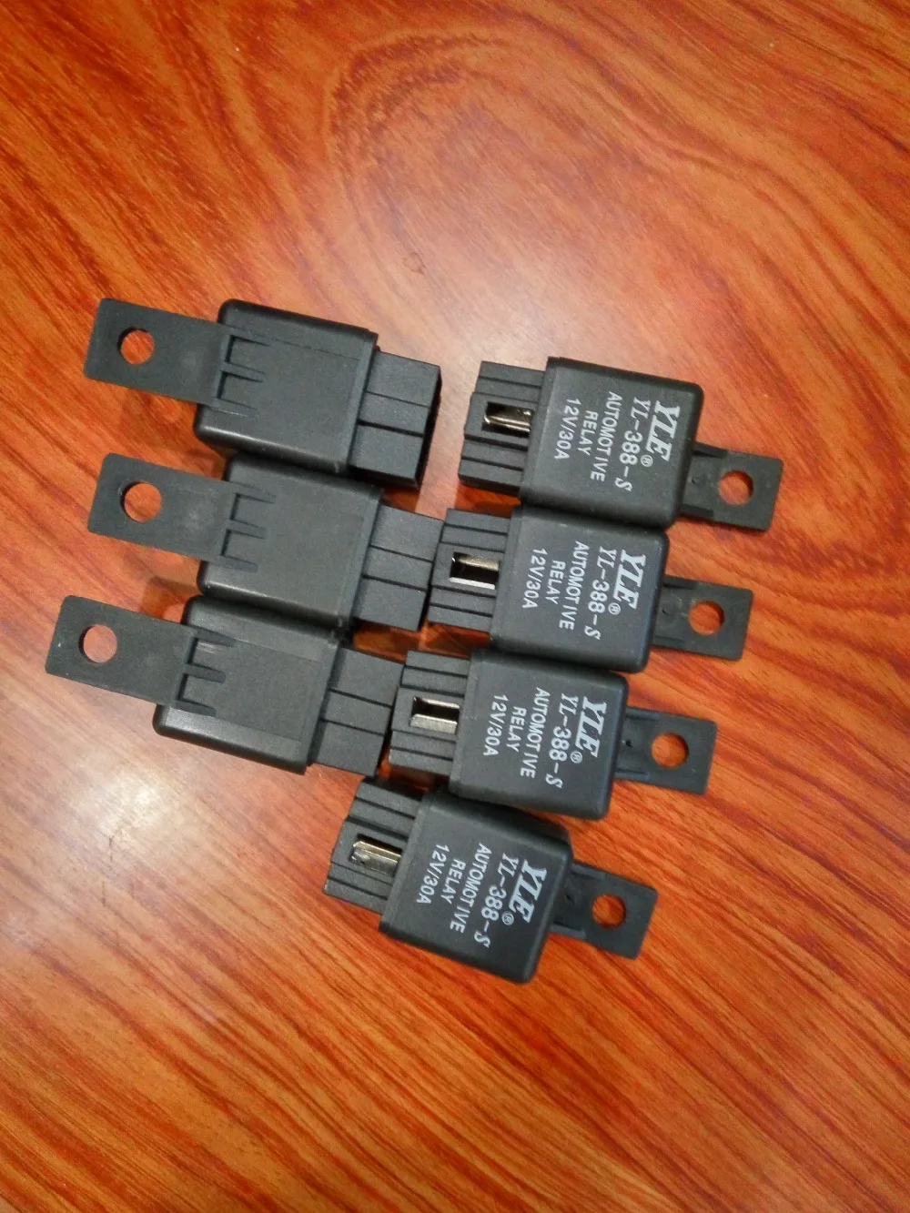 100% оригинальное новое автомобильное реле 12В/30A YL-388-S-DC12V YL-388-S-12VDC YL-388-S-12V YL-388-S YLE. |