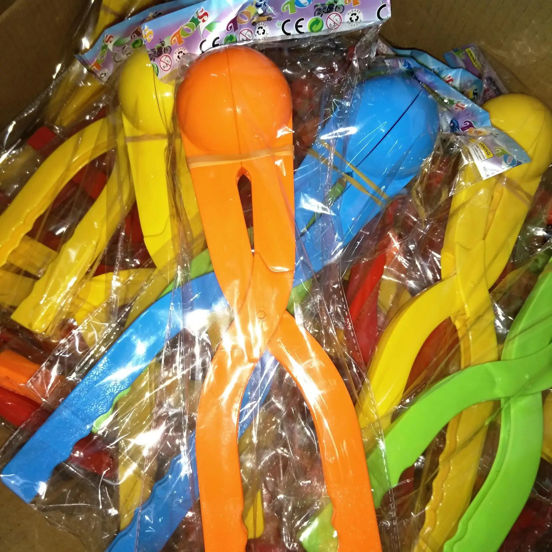 

Children's winter outdoor snowball fight tool thickened snowball sled snowball spoon snowball pliers playing snow toys