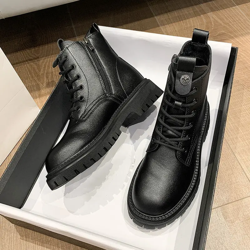 

Ботинки Martin в британском стиле, новинка 2021, женская обувь, взрывобезопасные летние тонкие белые короткие ботинки, весенние и осенние однобо...