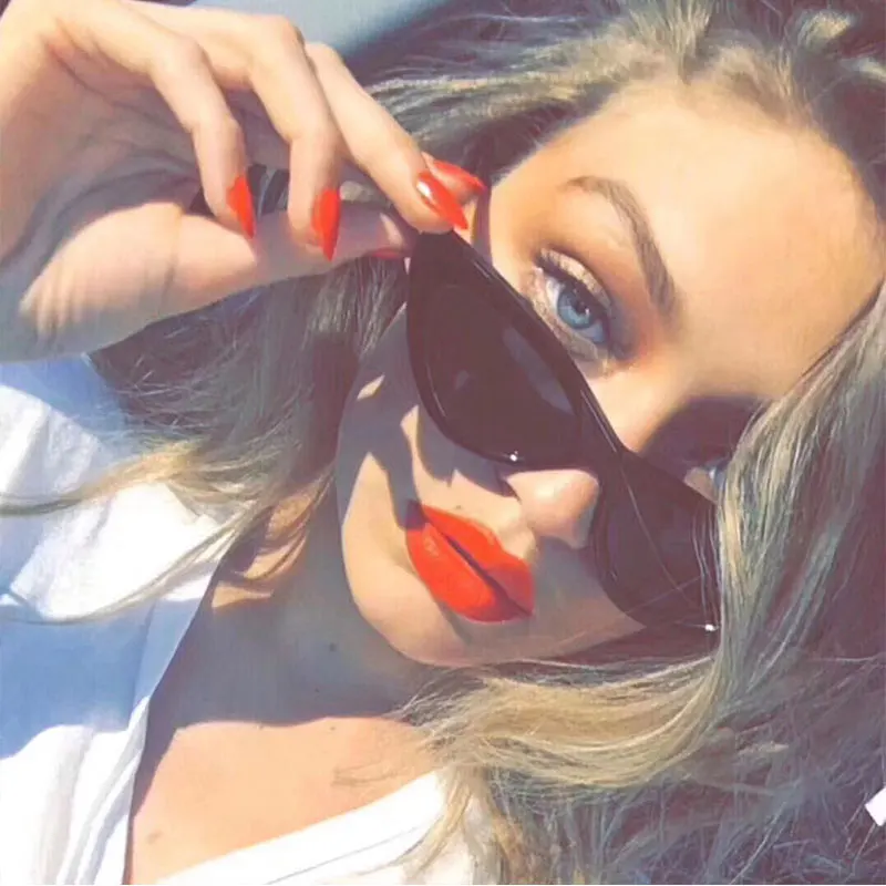 Q Женские винтажные солнцезащитные очки треугольные классические модные кошачий