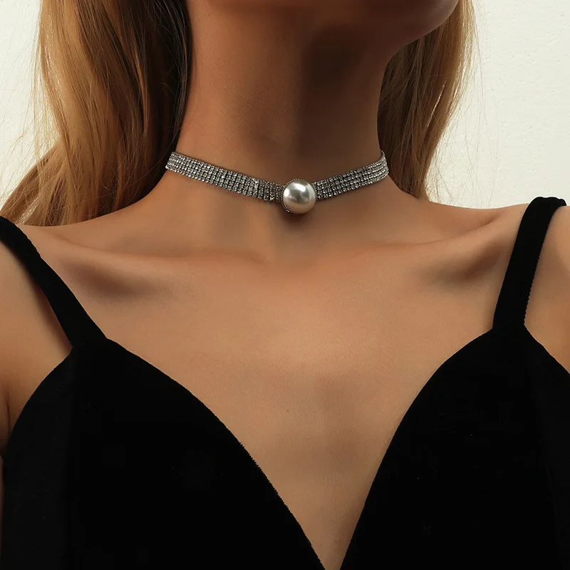 

Short Clavicle Necklace Exaggerated Flashing Diamond Pearl Exquisite Luxury Necklace Banquet Accessories New Necklace 2020