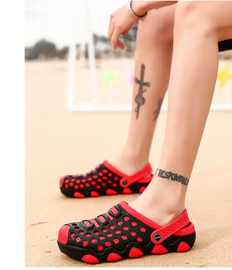 

Slippers Men's 2021 New Summer Non-slip Soft Bottom Couple Beach Sandals With Holes In Baotou